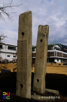 안양 중초사지 당간지주