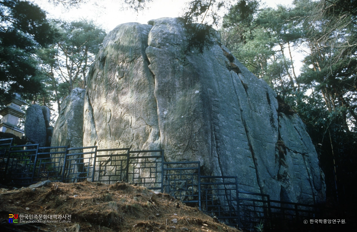 경주 남산 탑곡 마애불상군