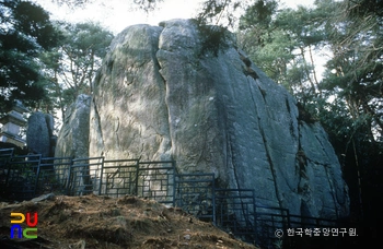 경주 남산 탑곡 마애불상군 정측면