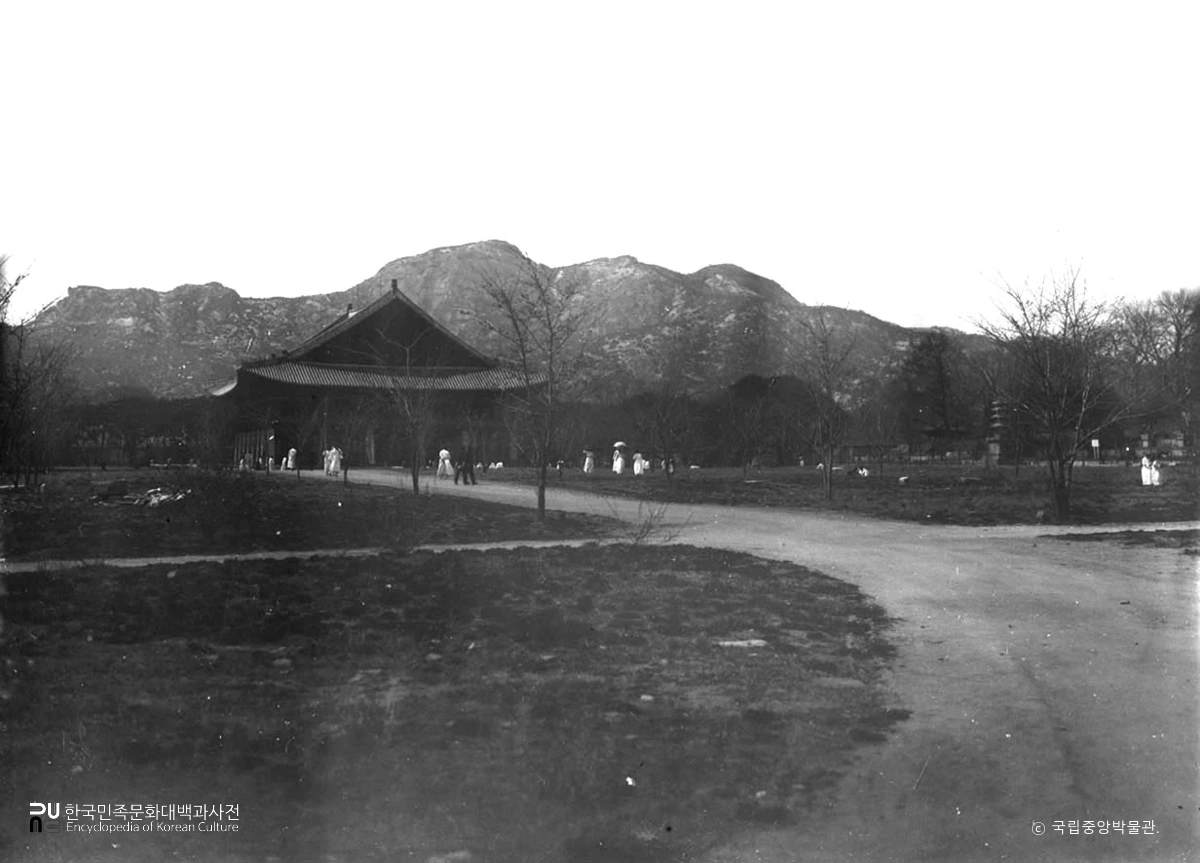 서울 경복궁 경회루 남쪽 전경