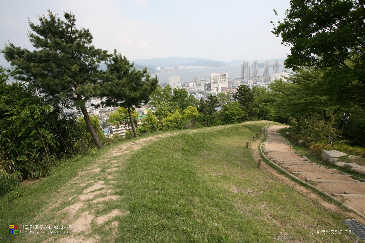 회원현 성지