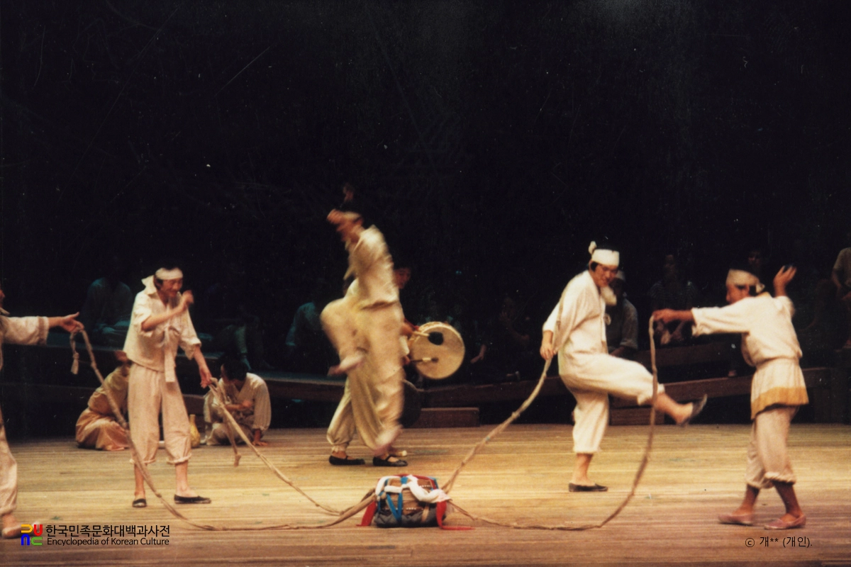 물도리동 / 민예극장