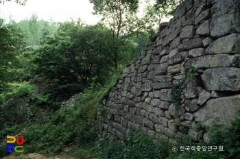 남원 교룡라스베가스 카지노 슬롯 머신 성벽
