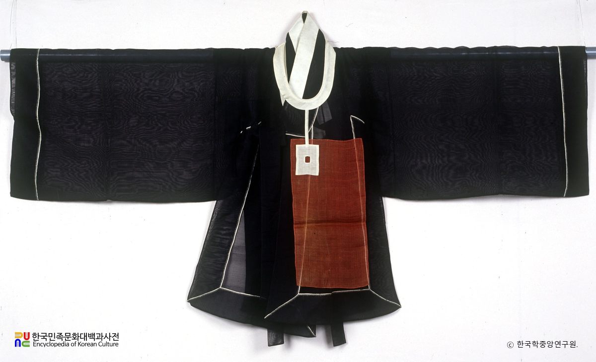 경산 정원용 의대 중 제복