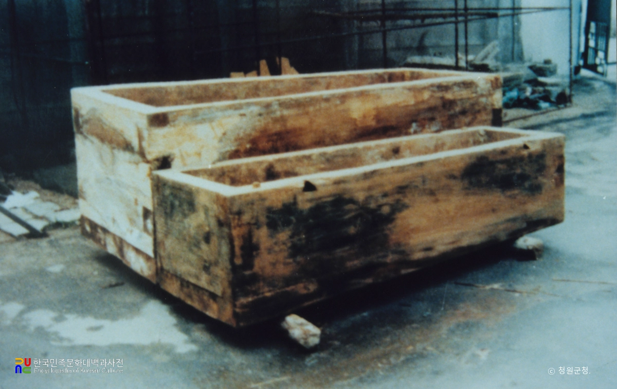 박광우 묘 출토 유물 / 관곽