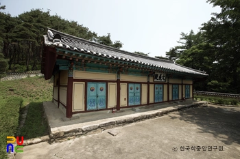 보은향교 대성전 정측면