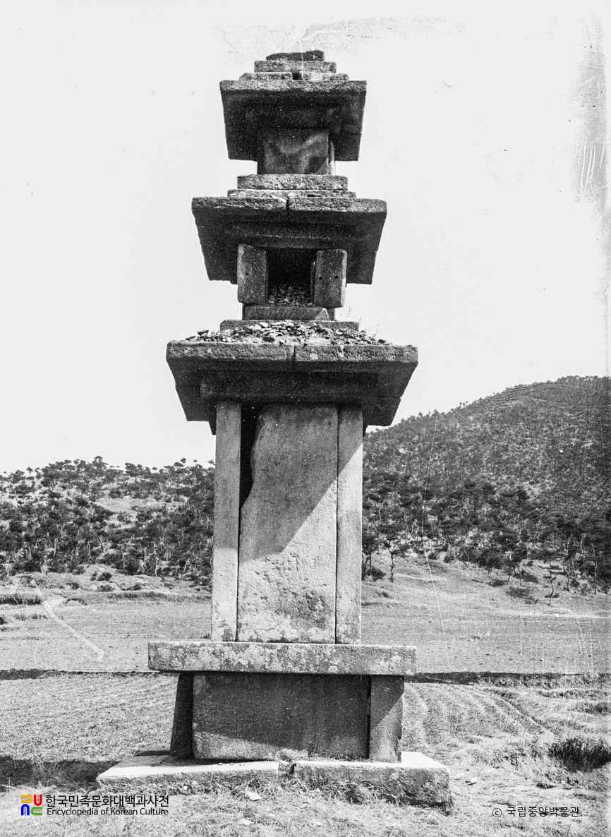 정읍 은선리 삼층석탑 정면