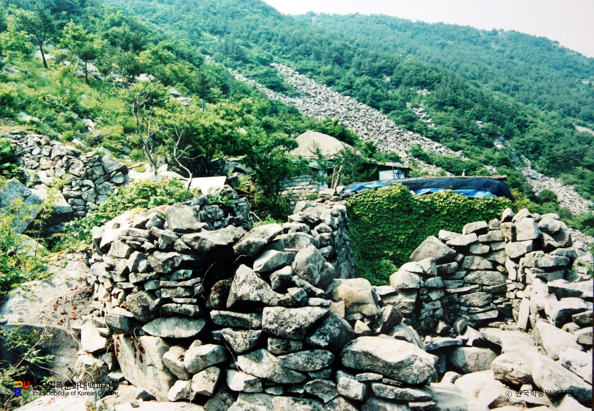 하동 금오산 봉수대