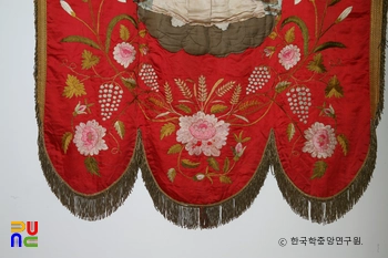 음성 감곡성당 소장 예수성심기