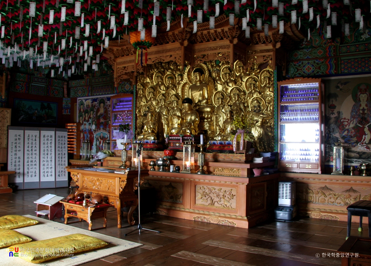 옥천 용암사 목조아미타여래좌상