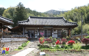 장성향교 고직사 정면