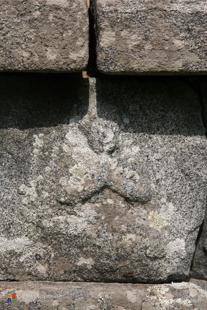 양양 진전사지 삼층석탑