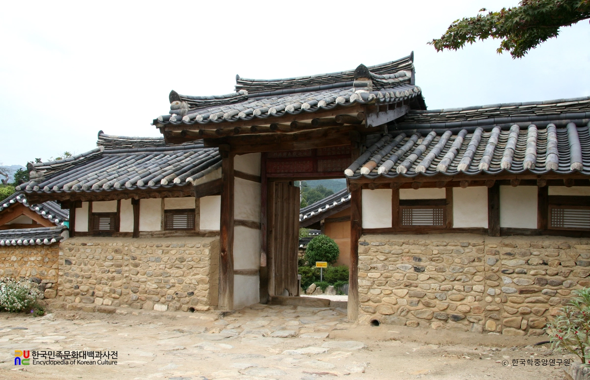 함양 일두 고택 대문