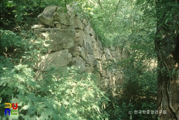 전주 남고산성 성벽