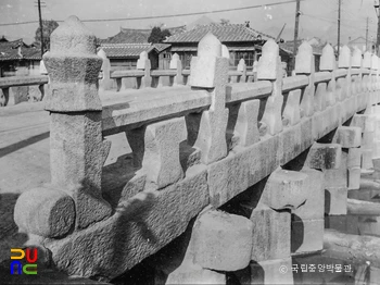 서울 수표교 교각과 난간