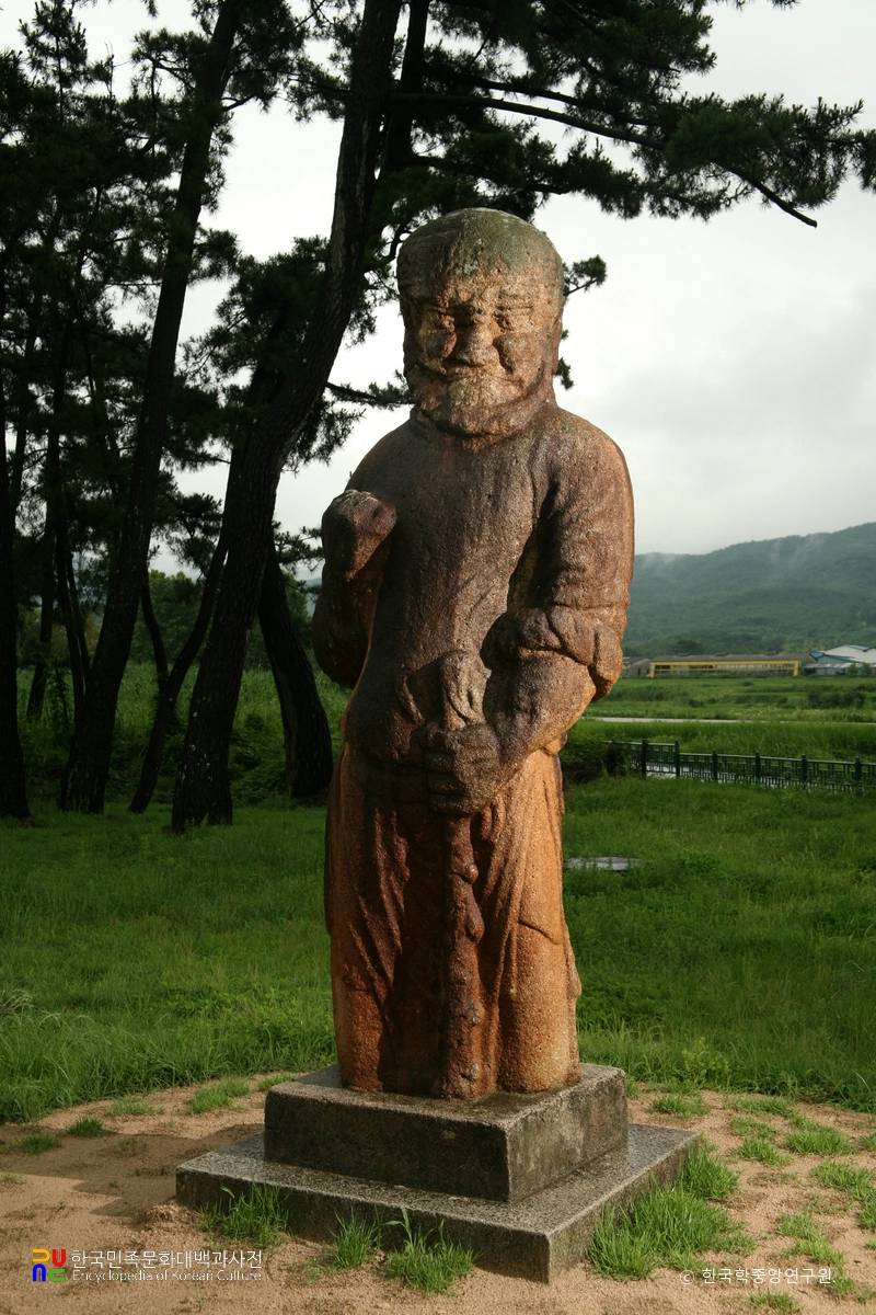 경주 괘릉석상 및 석주 일괄 중 무인상