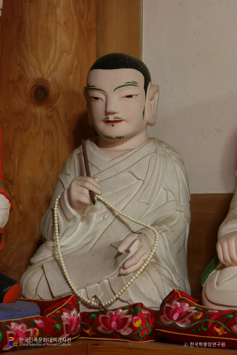 청도 덕사 영산전 석조여래삼존상 및 십육나한상
