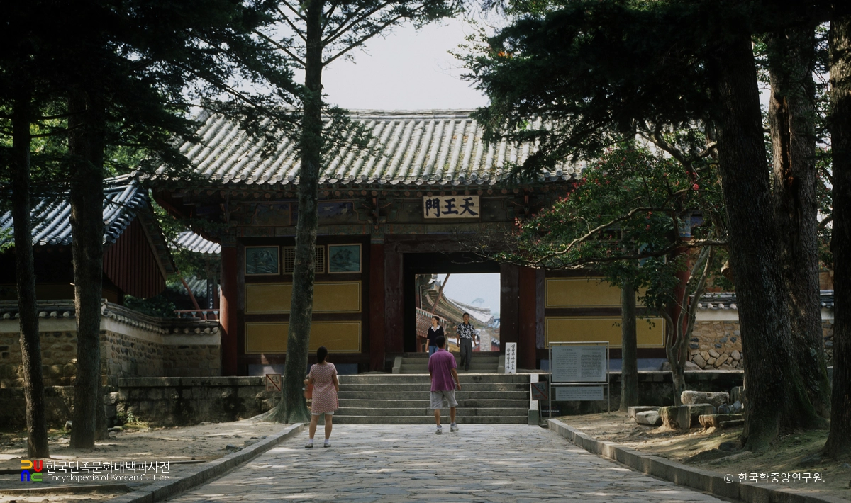 양산 통도사 천왕문 정면