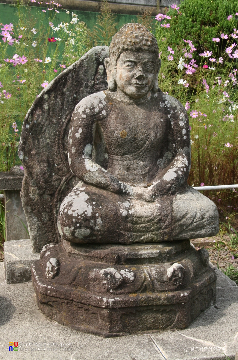 의령 중교리 석조여래좌상