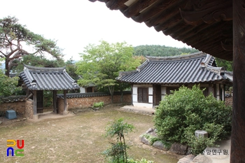 밀양 혜산서원 서재와 문