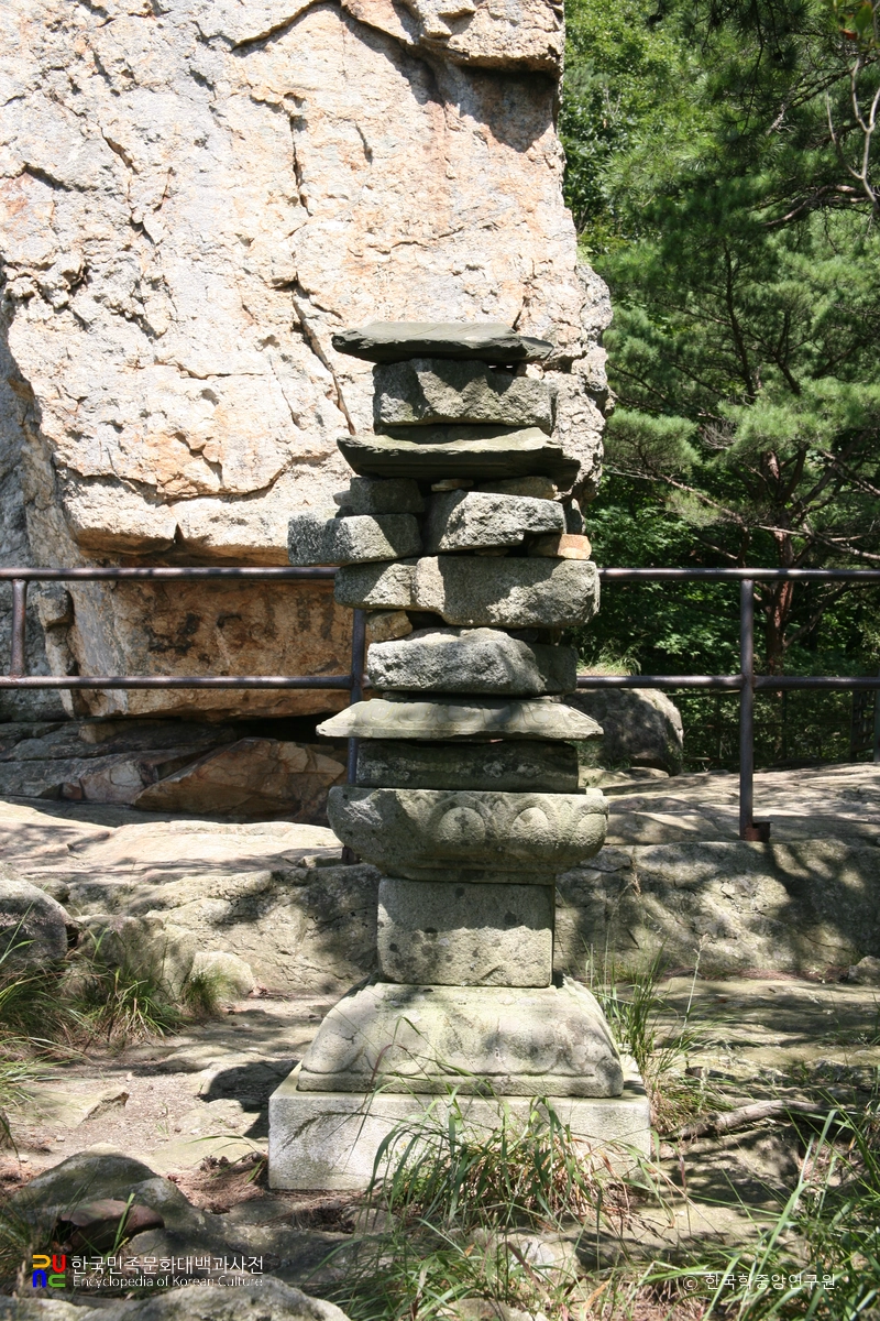 원주 입석사 석탑 정면