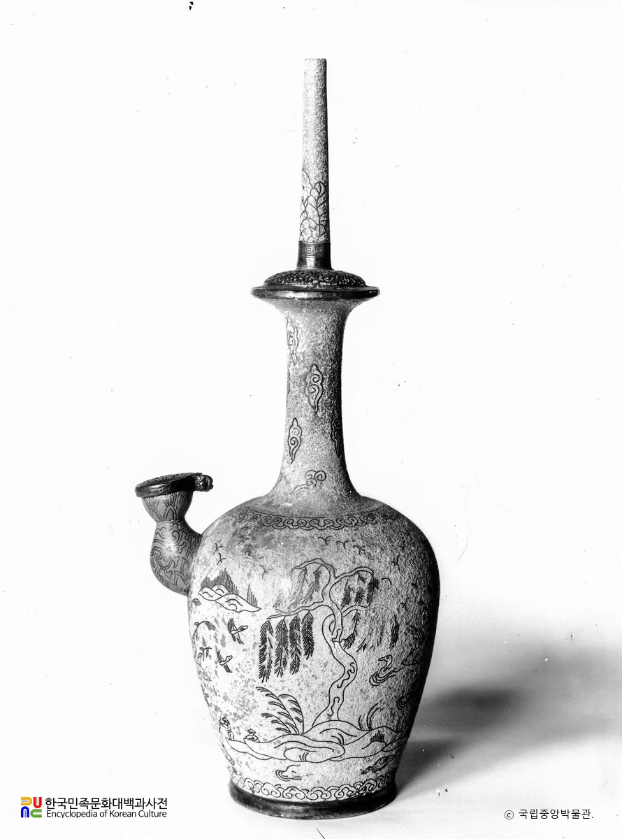 청동은입사포류수금문정병