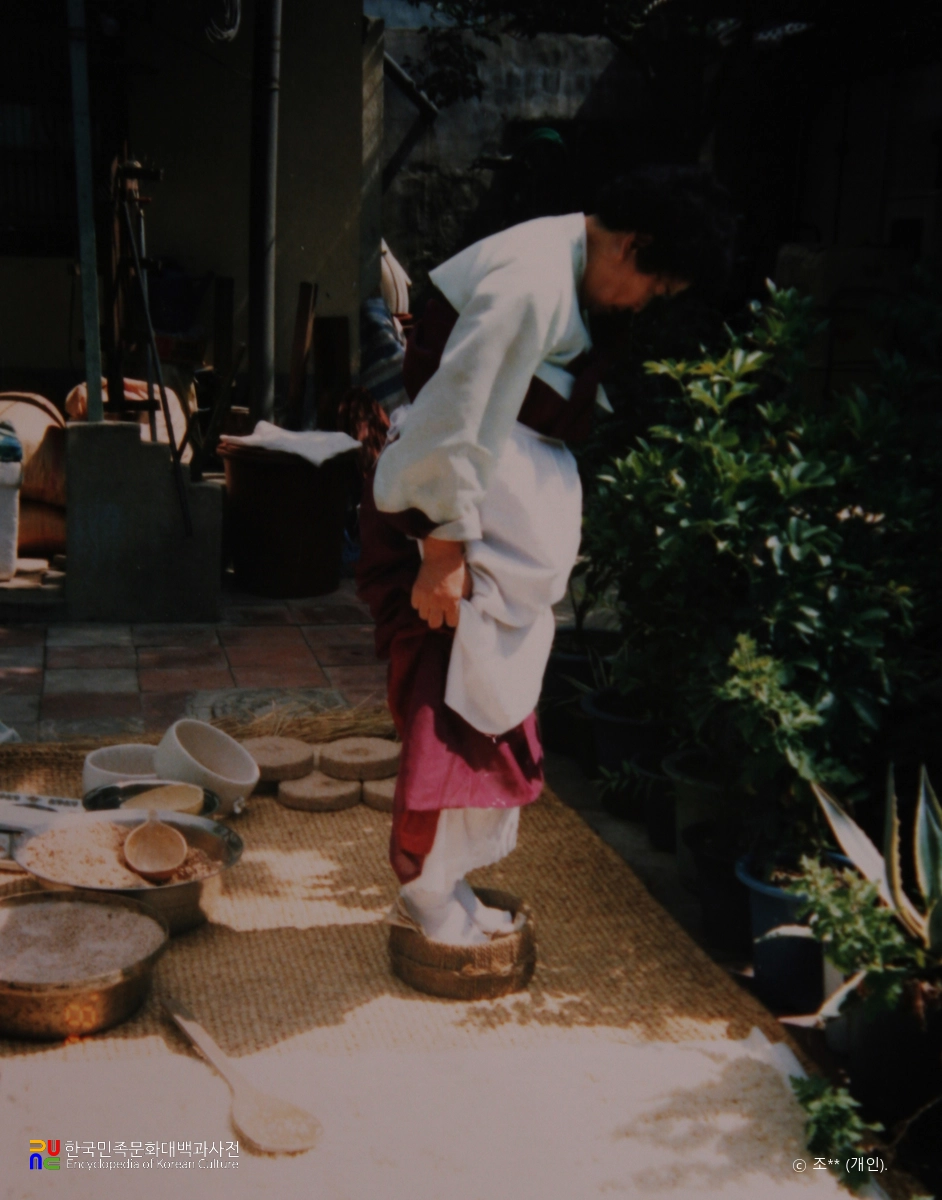 안동소주 / 누룩 성형