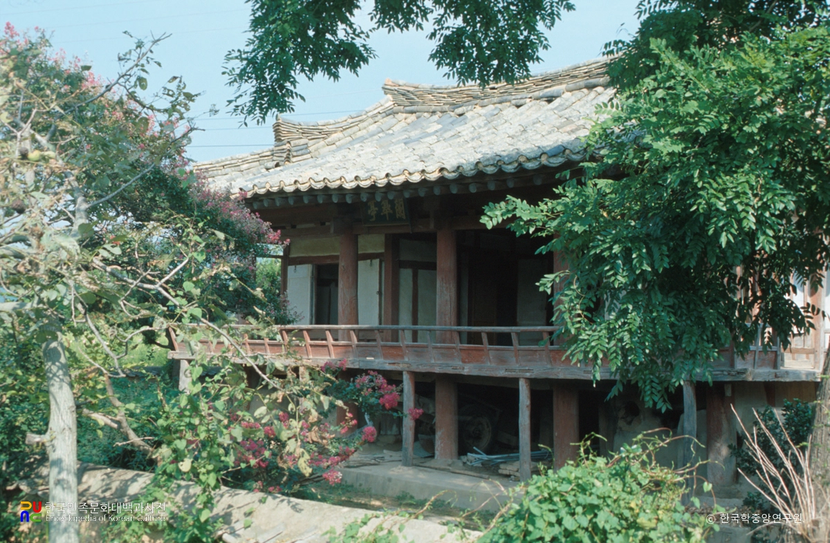 영덕 난고 종택 난고정 정측면