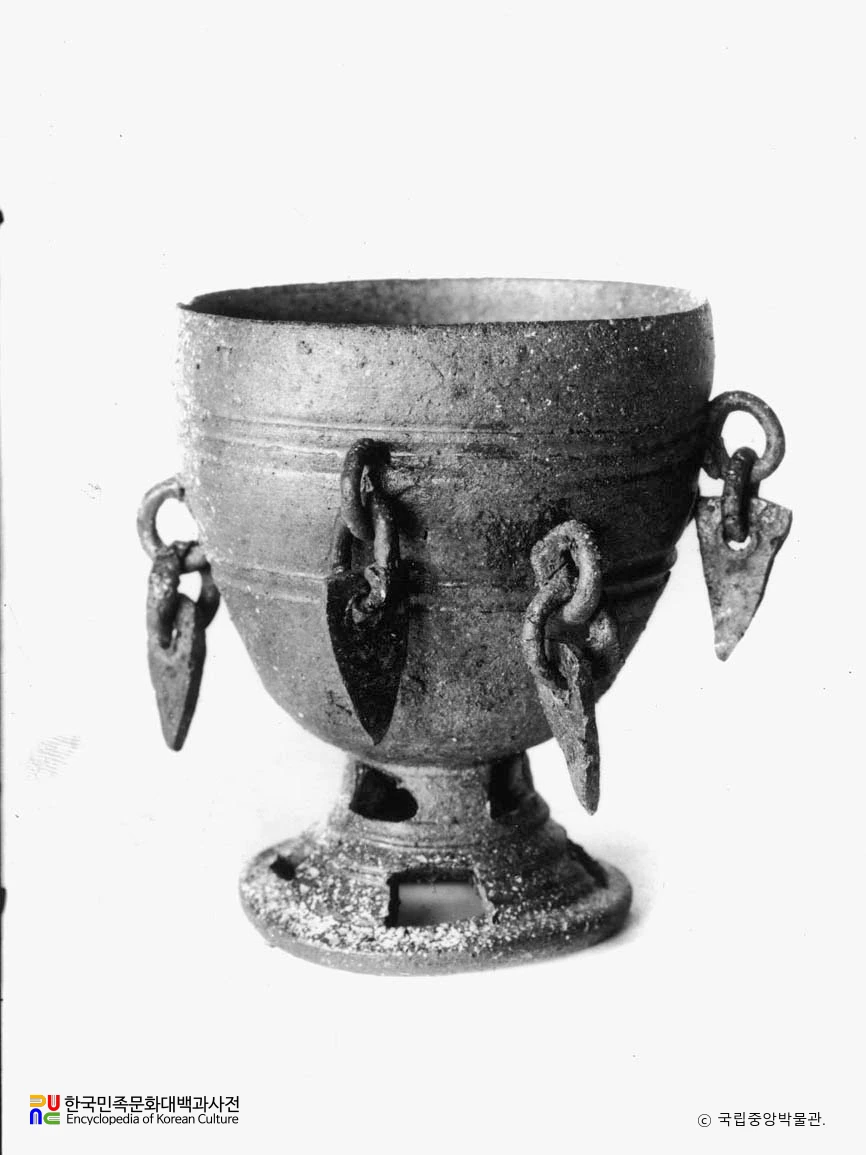 경북 경주 금령총 영락부고배