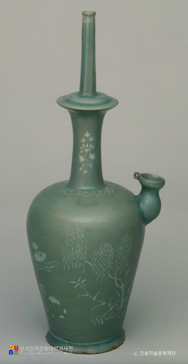 청자 상감연지원앙문 정병