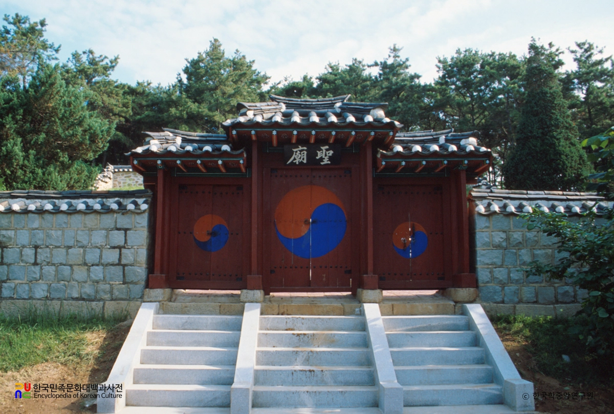오산시 궐리사 정면