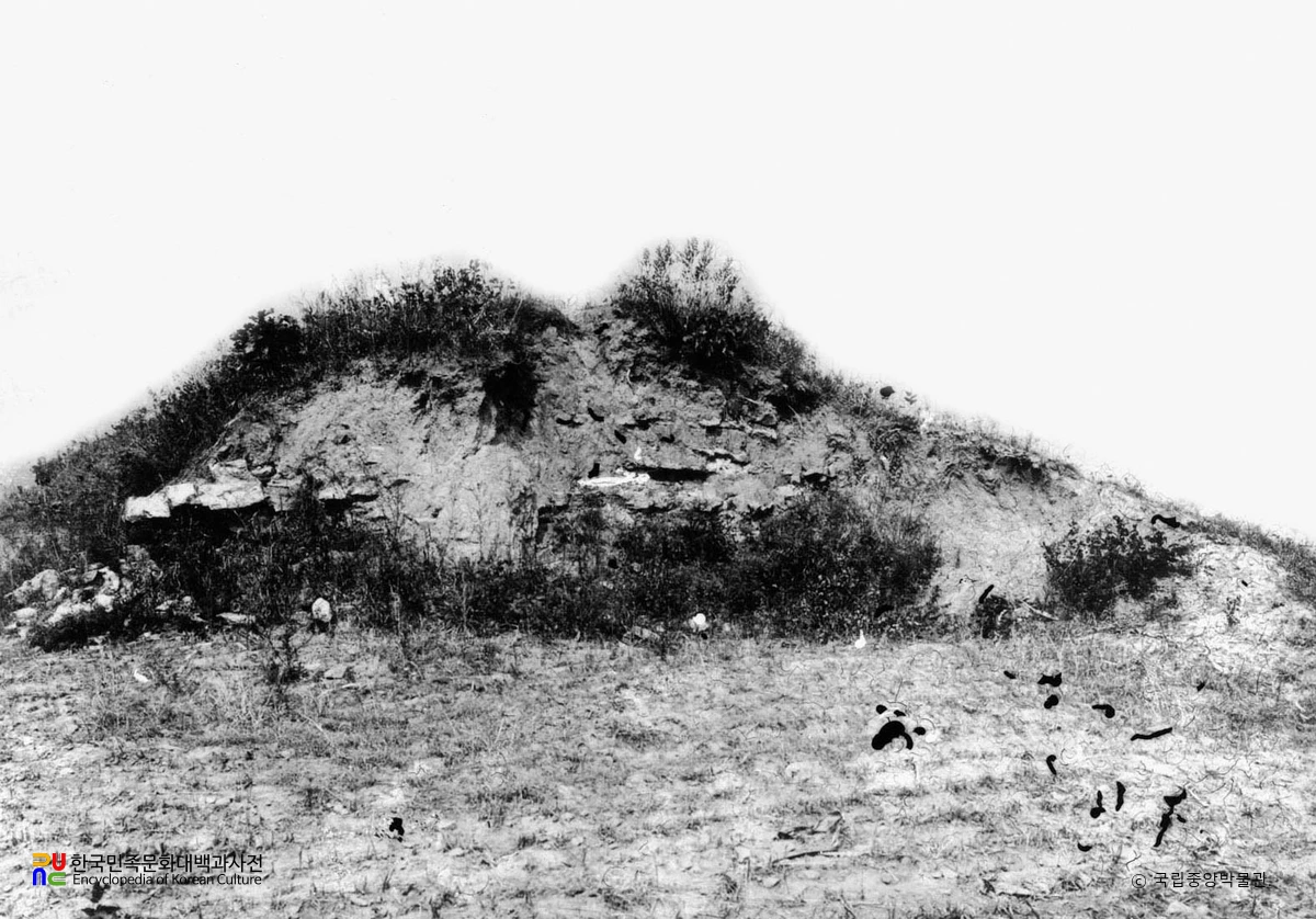 중국 길림 연화총 좌측면