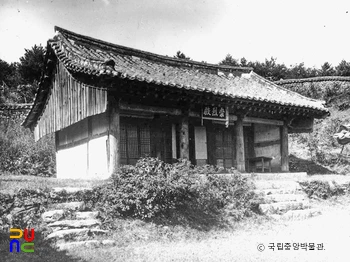 경기도 광주 남한산성 숭렬전 정측면