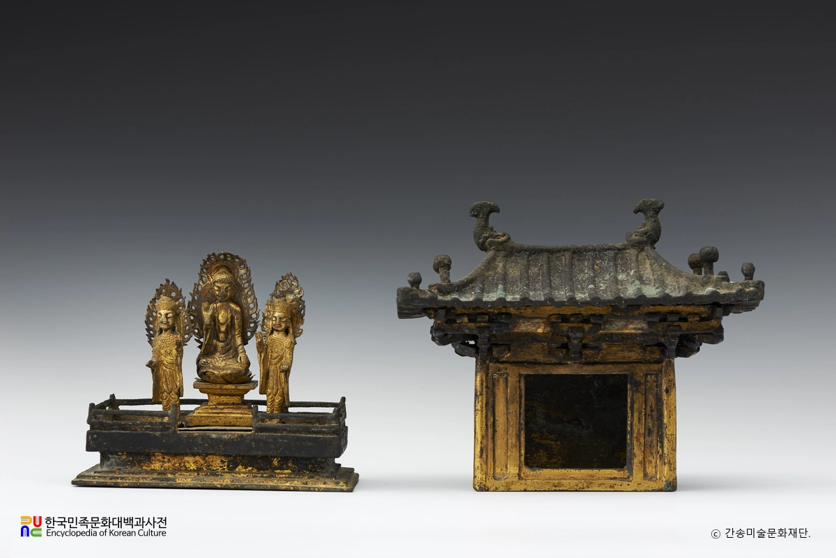 금동삼존불감(간송미술관 소장)