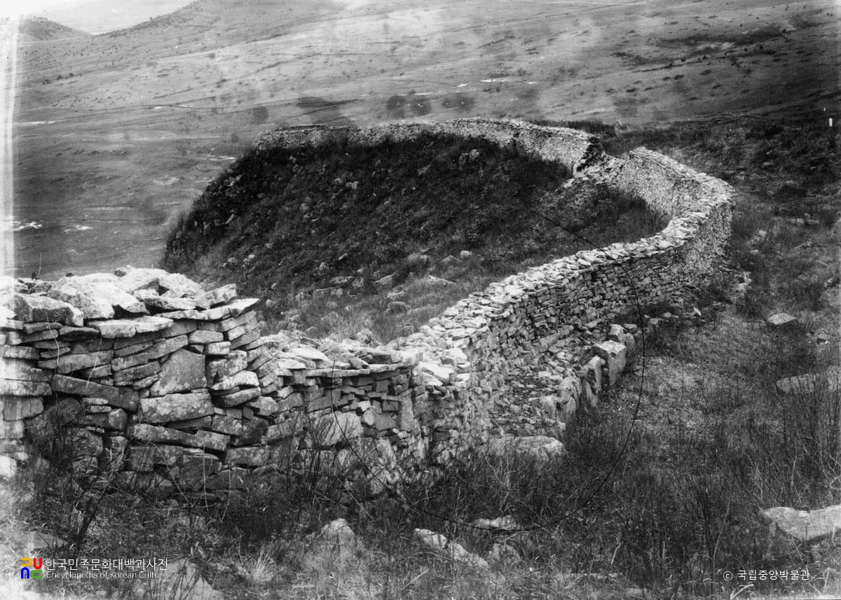 회령 오국성 성벽