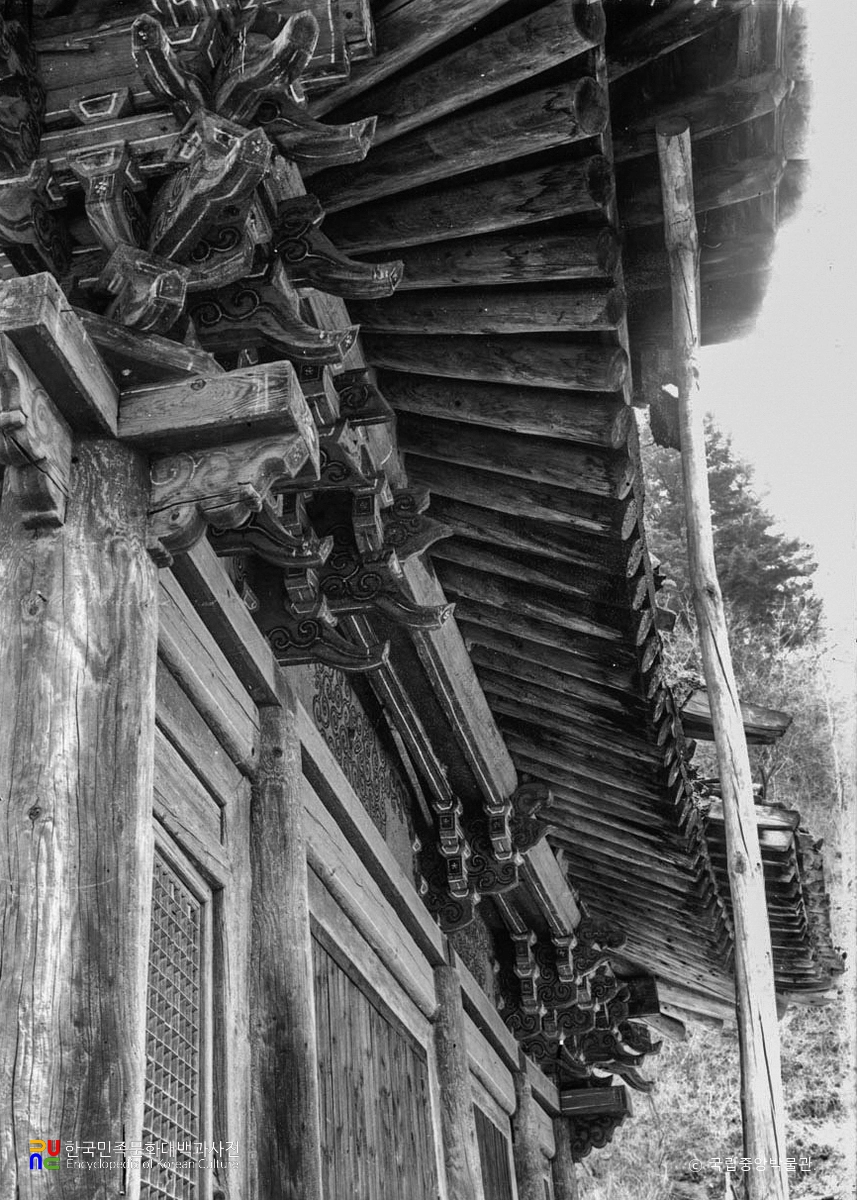 회양 장안사 사성지전 외부 동면 하층 처마