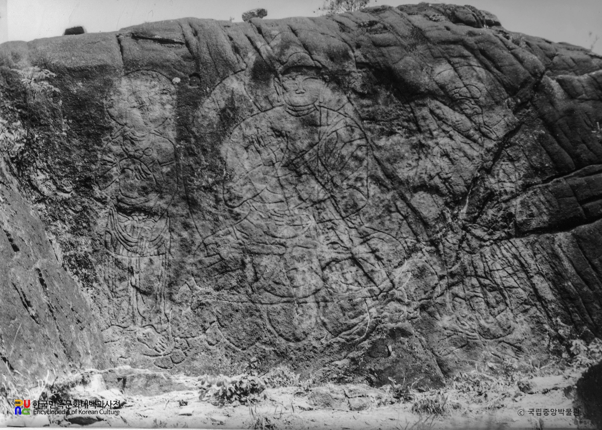 경주 남산 삼릉계 선각육존불상