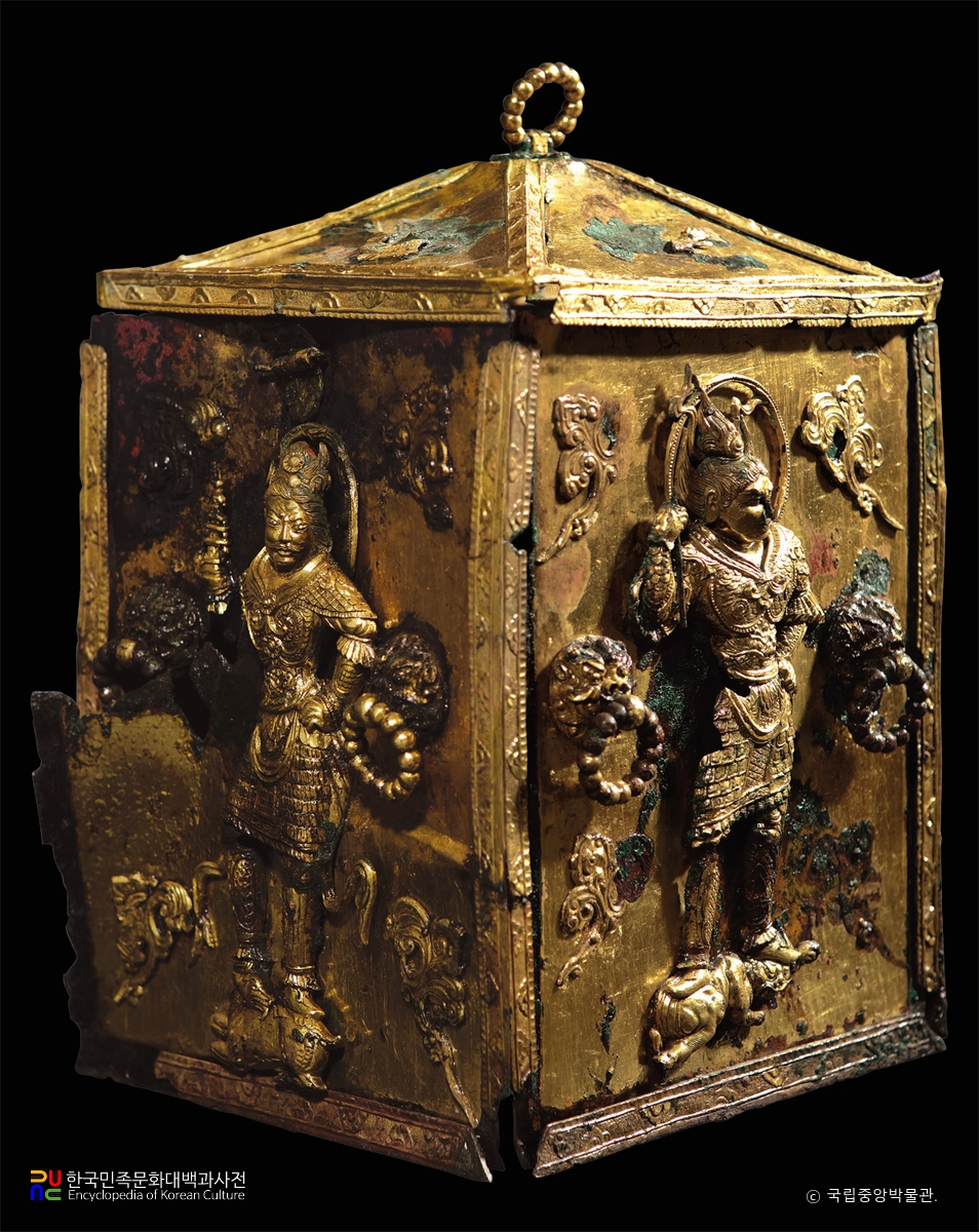 감은사지 동삼층석탑 사리장엄구 / 외함