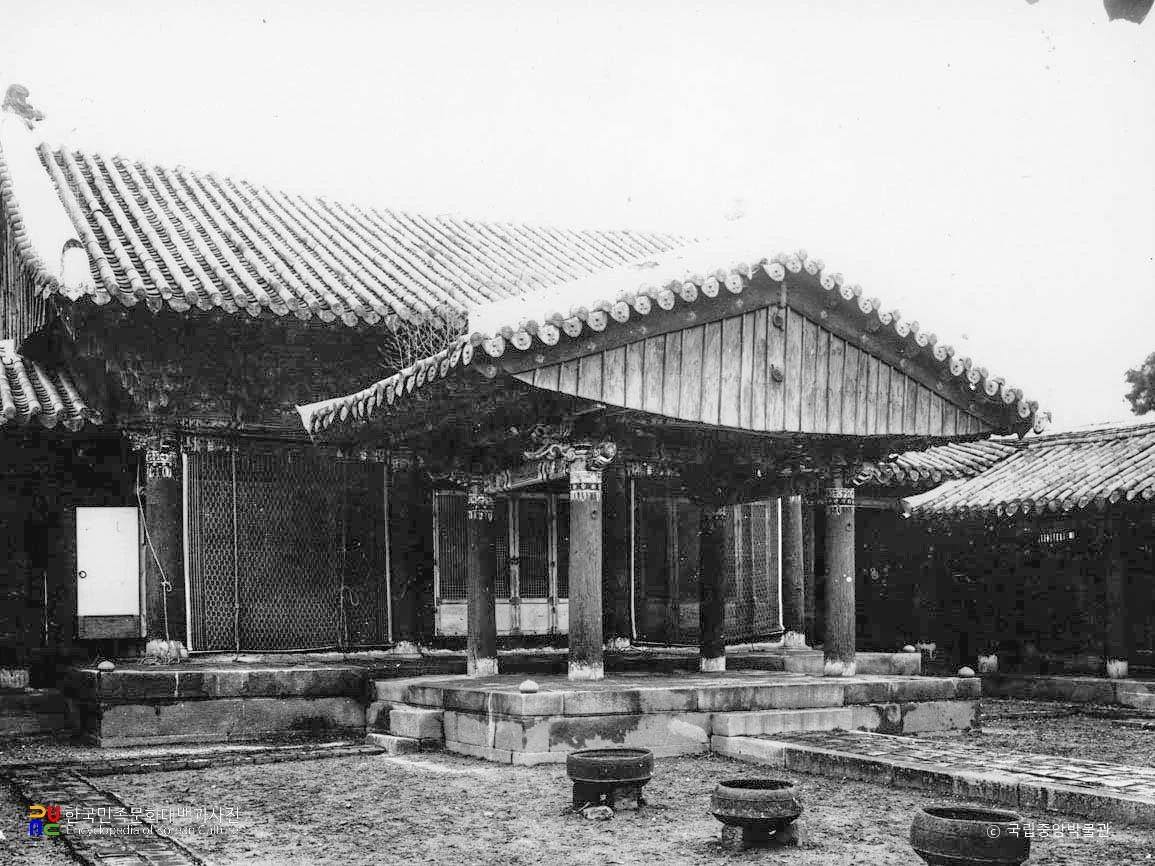 전주 경기전 중 본전 정측면