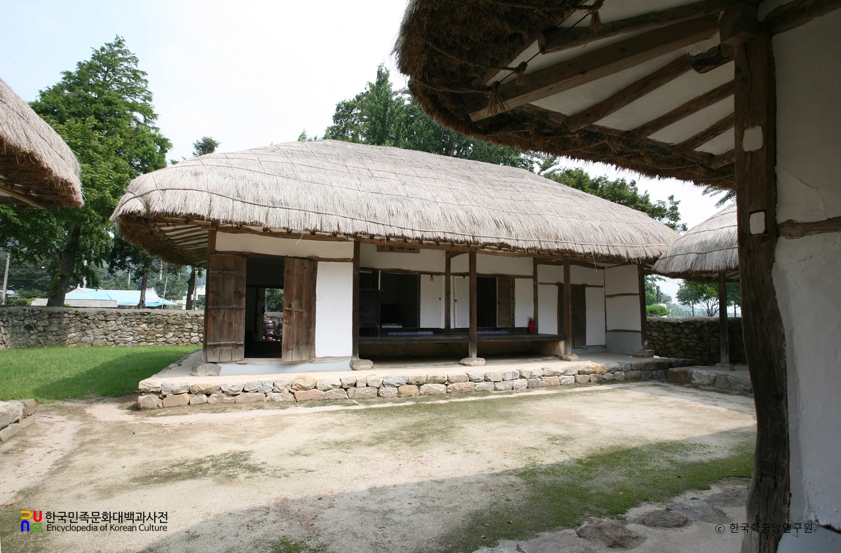 예산 윤봉길 의사 유적 / 저한당