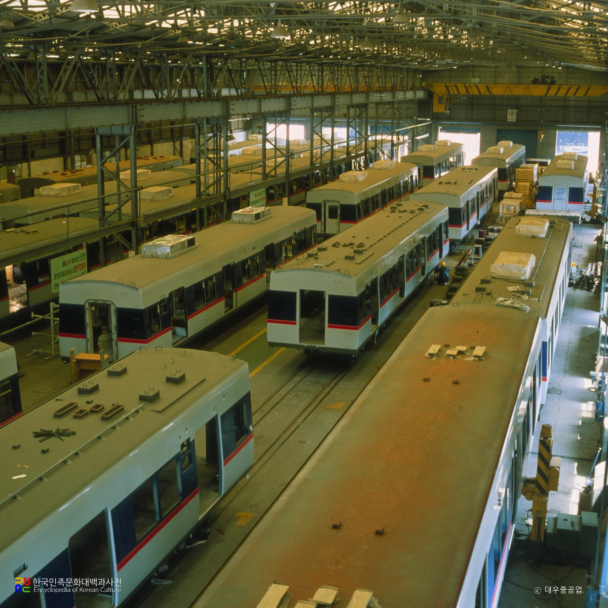 전동객차 생산라인 / 대우중공업