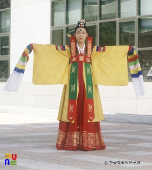 춘앵무 무복