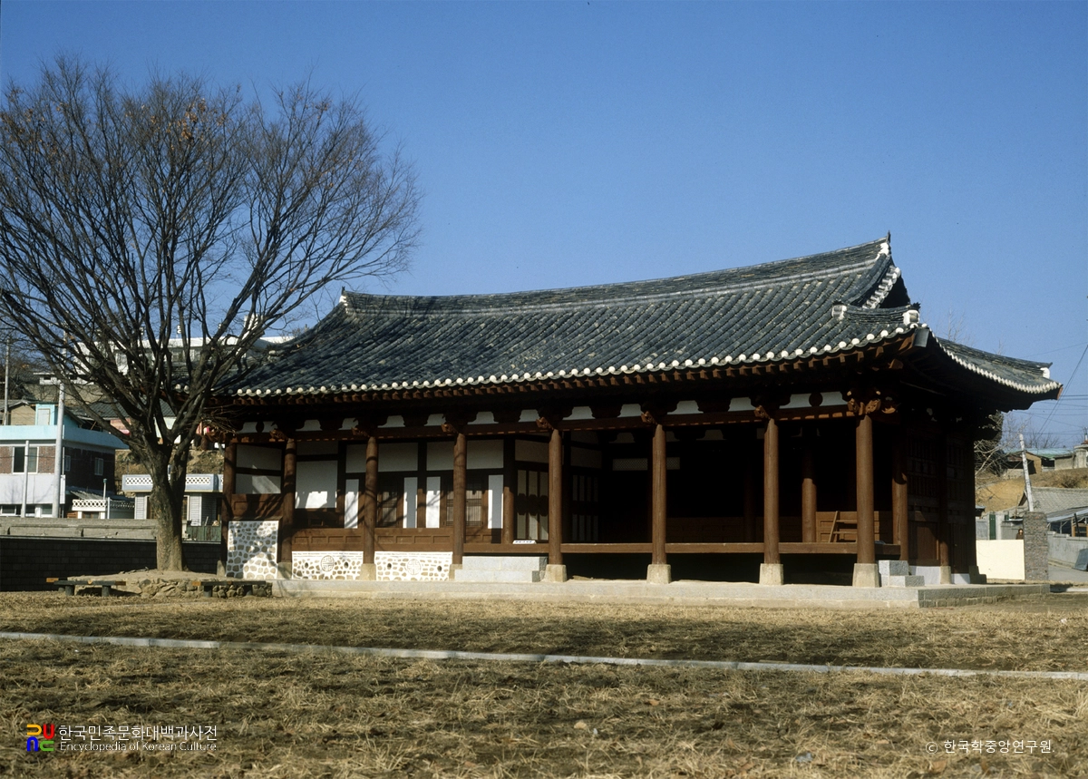 보은동헌 정측면