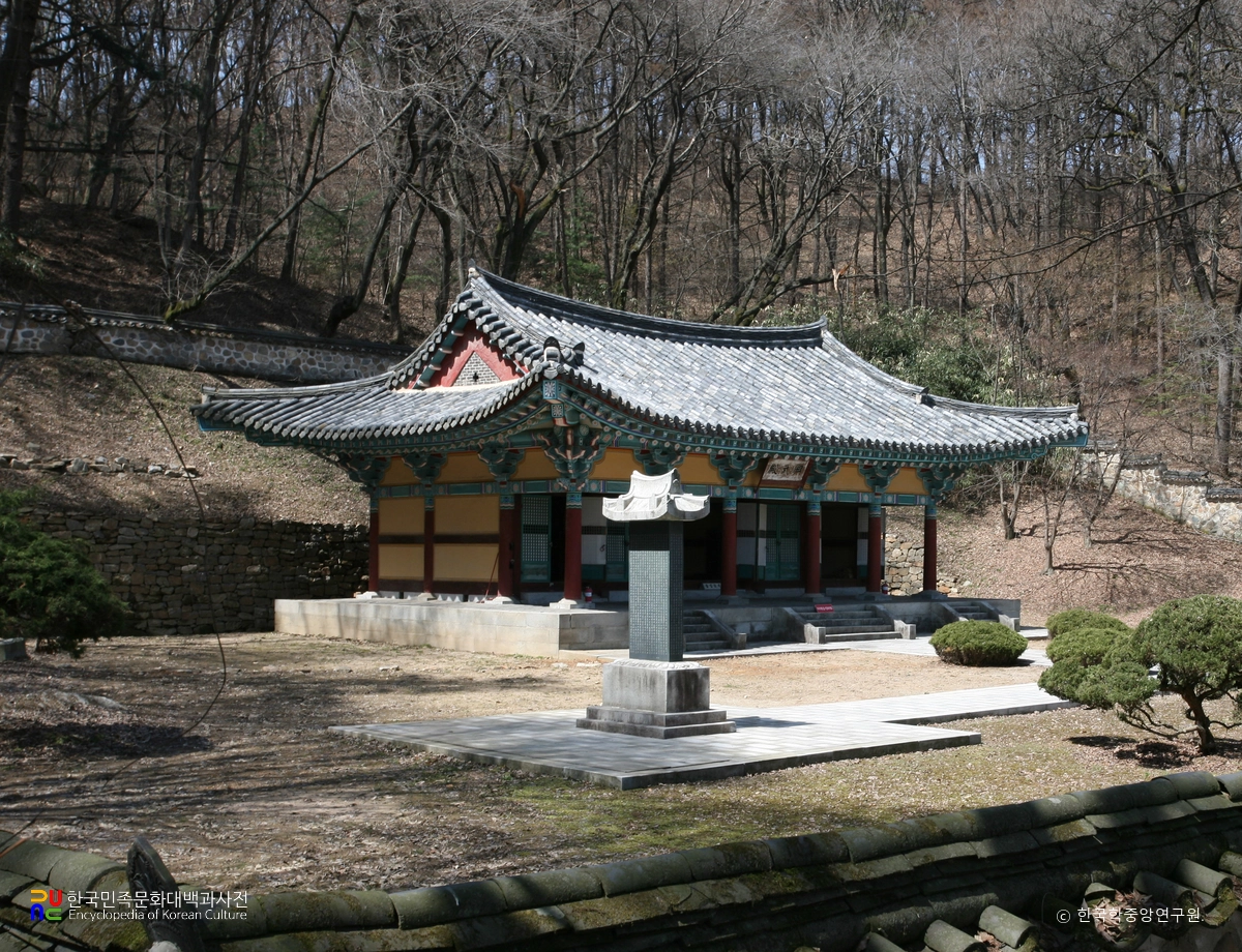 진천 길상사 흥무전 정측면