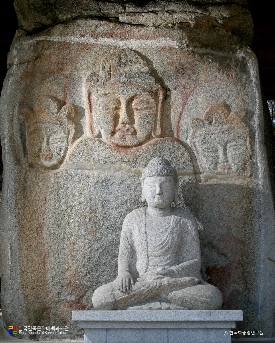 영주 흑석사 마애삼존불상 정면