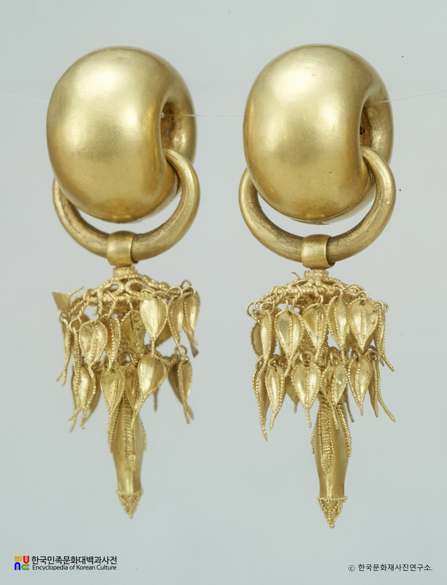 경주 황오동 금귀걸이