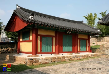 울산향교 서무 정측면