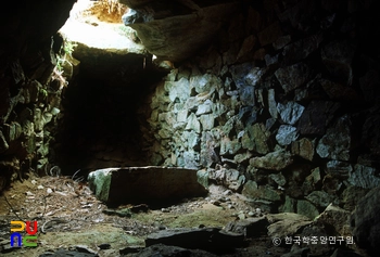 정선 송계리 산성 및 고분군 중 고분 내부