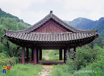 사리원 정방루 측면