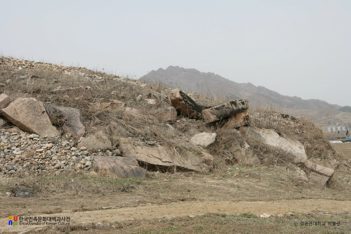 집안 천추총 남쪽 모서리
